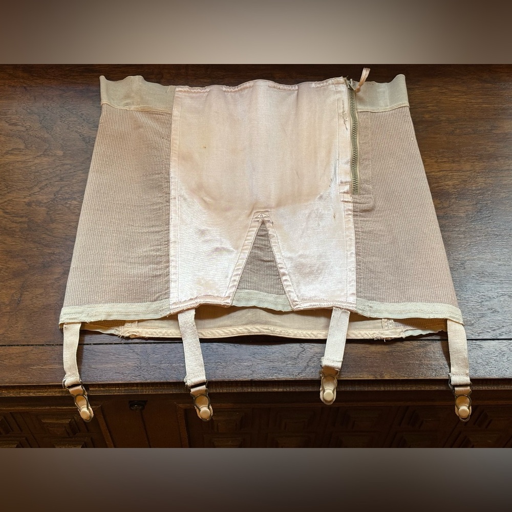 Vintage Warner’s Le Gant Veil of Youth Girdle